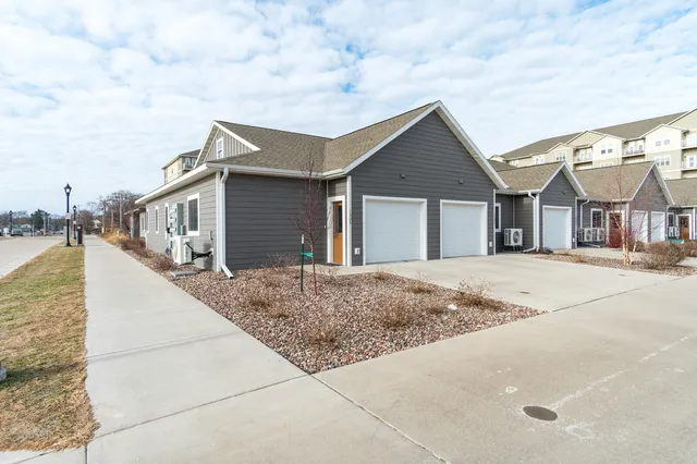 $274,900 | 1303 Hagar Street, La Crosse, WI 54603