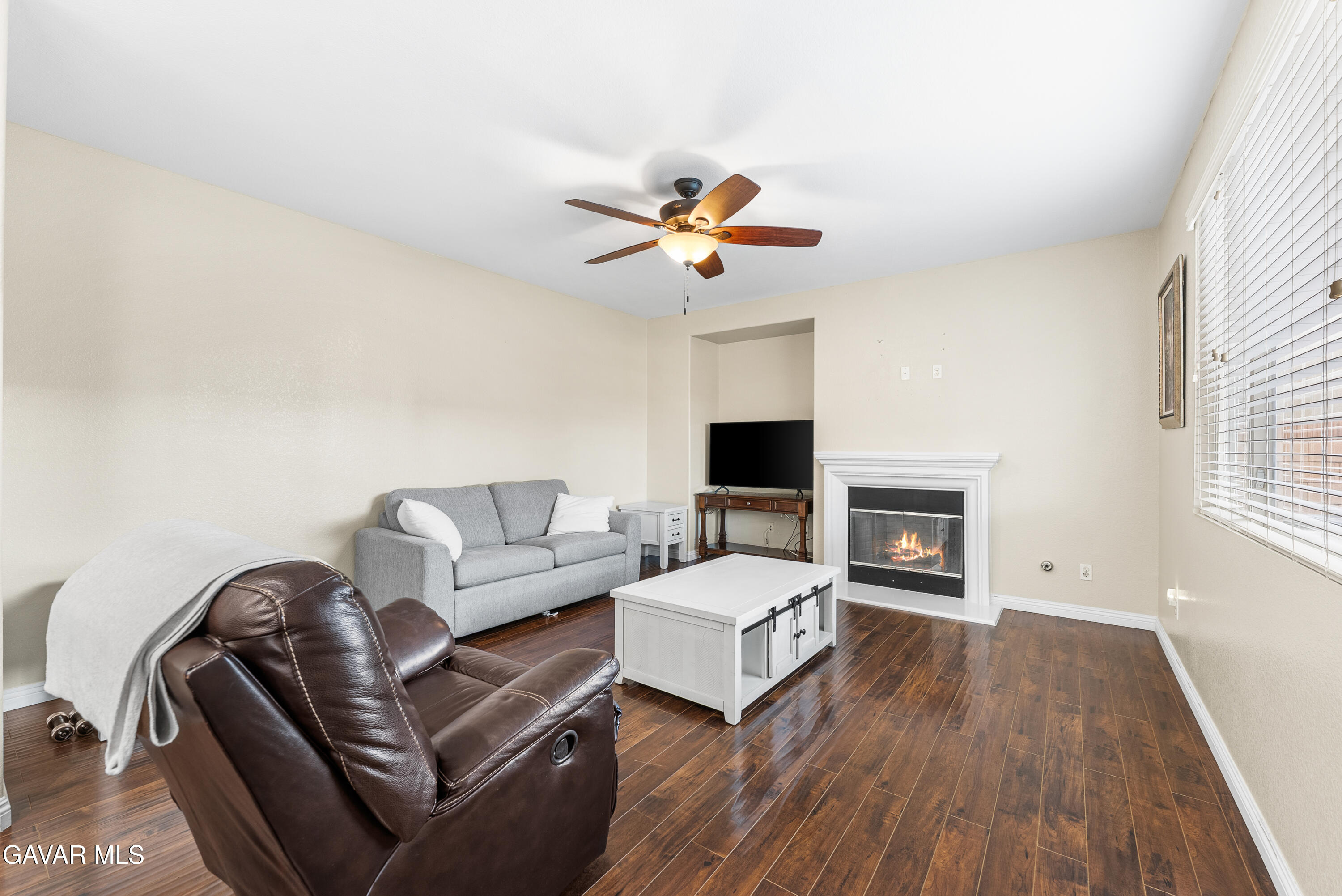 43649 Brandon Thomas Way Lancaster, CA 93536 - Photo 15 of 53 Brandon Thomas Way-21