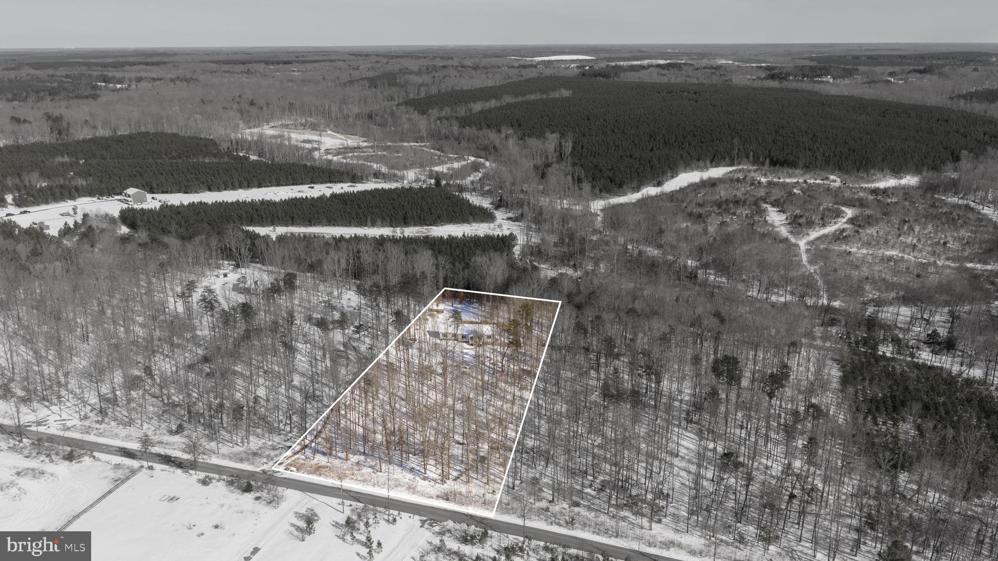 820 Kennon Road Mineral, VA 23117 - Photo 43 of 43 a view of lake with mountain