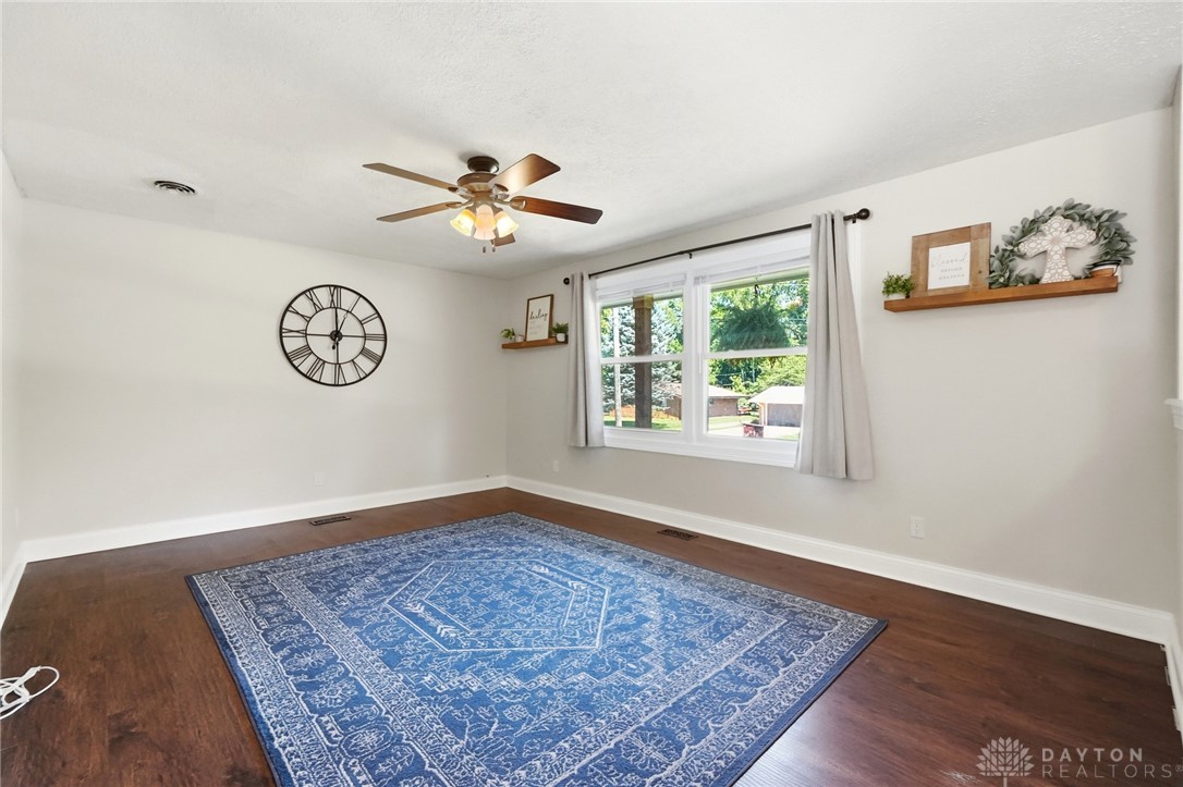 2376 Portage Path Bellbrook, OH 45305 - Photo 10 of 46