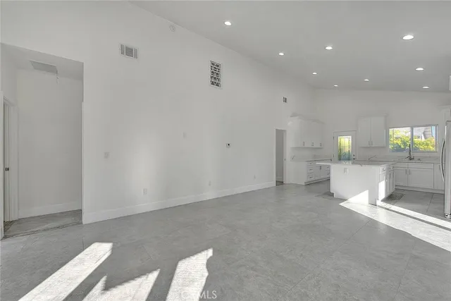 $3,995 | 16386 Mark Lane, Huntington Beach, CA 92647