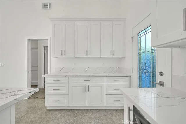 $3,995 | 16386 Mark Lane, Huntington Beach, CA 92647