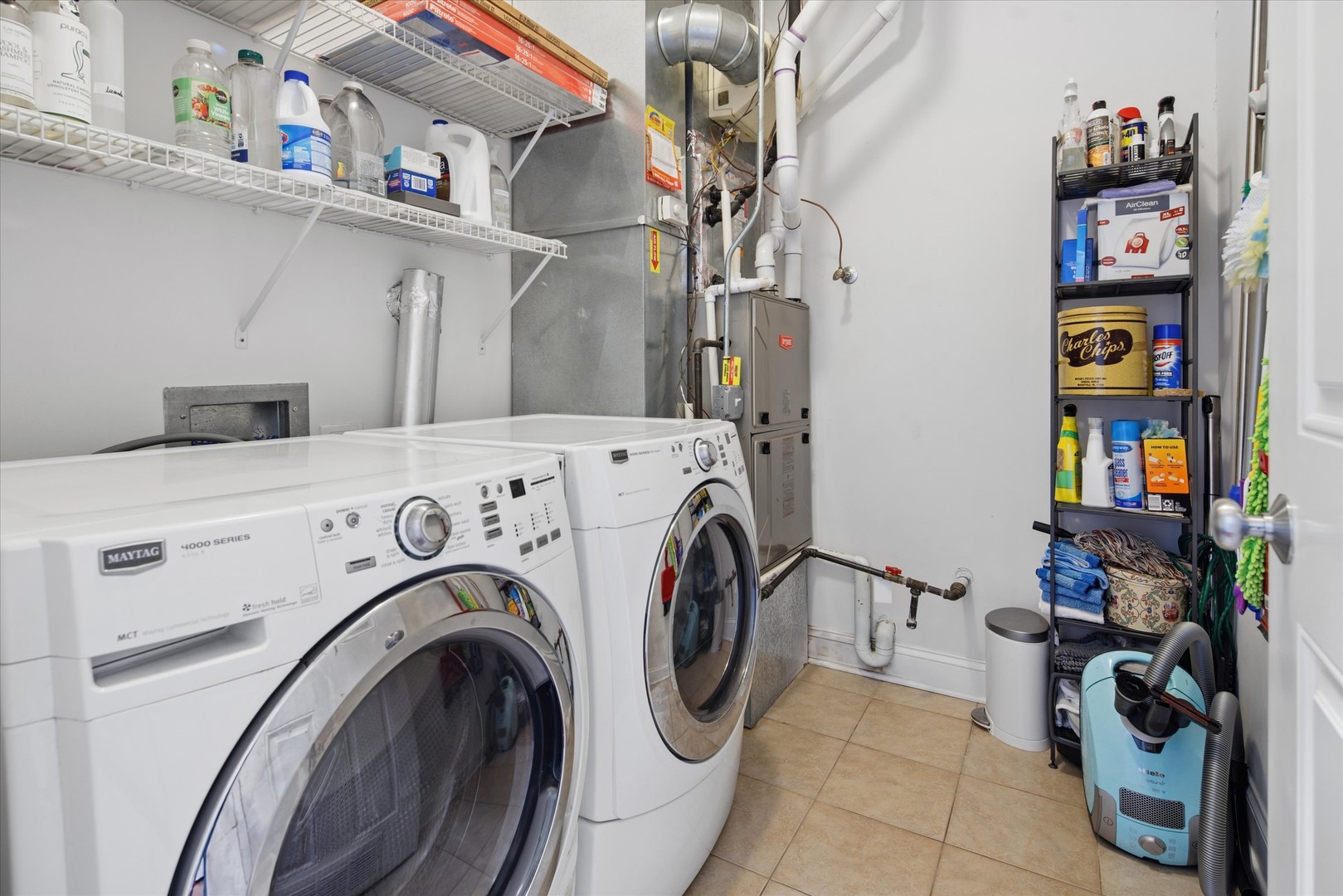 1908 West Irving Park Road, Unit 402 Chicago, IL 60613 - Photo 19 of 24