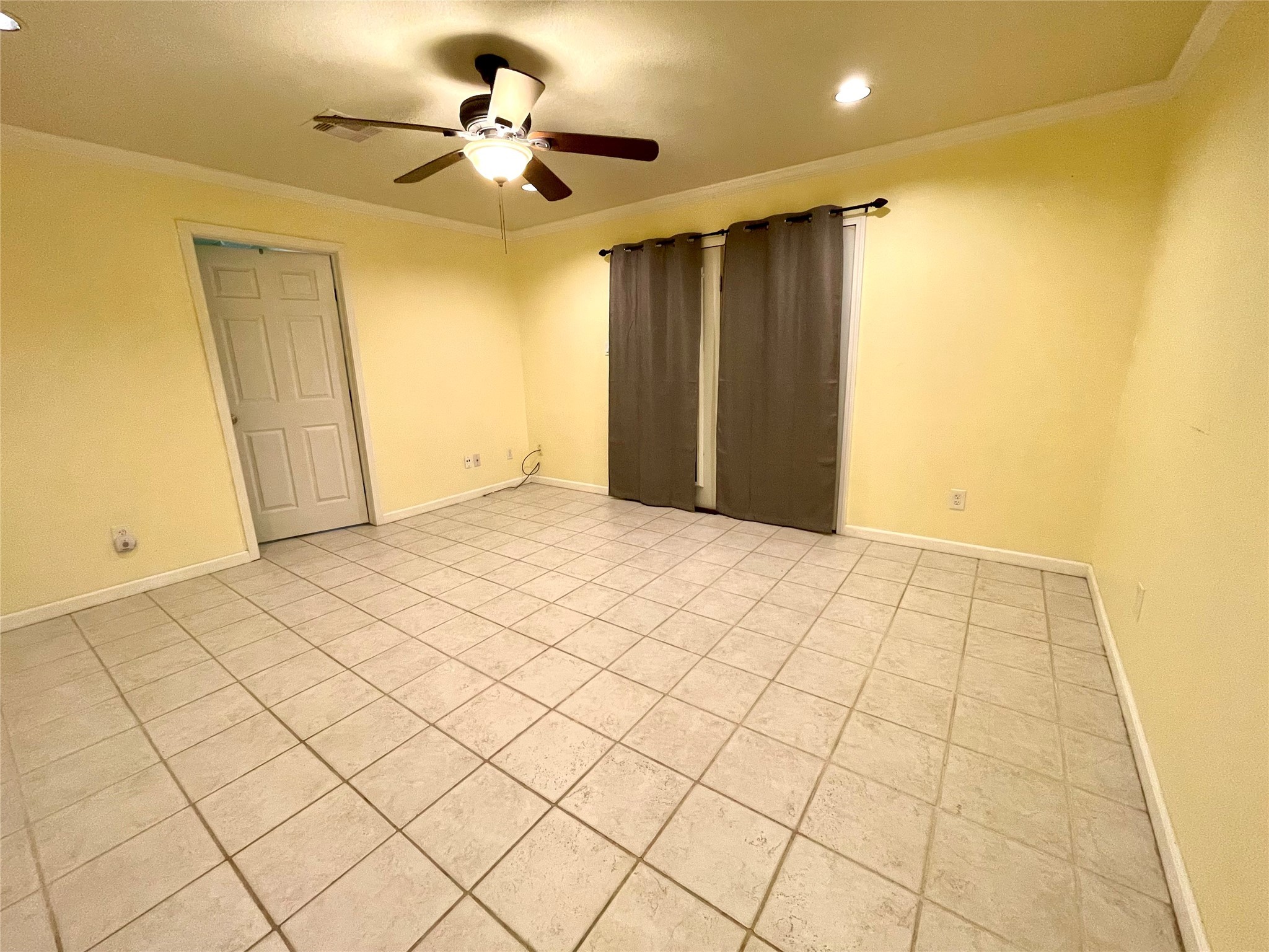 318 Marine Way Freeport, TX 77541 - Photo 17 of 17 a view of an empty room