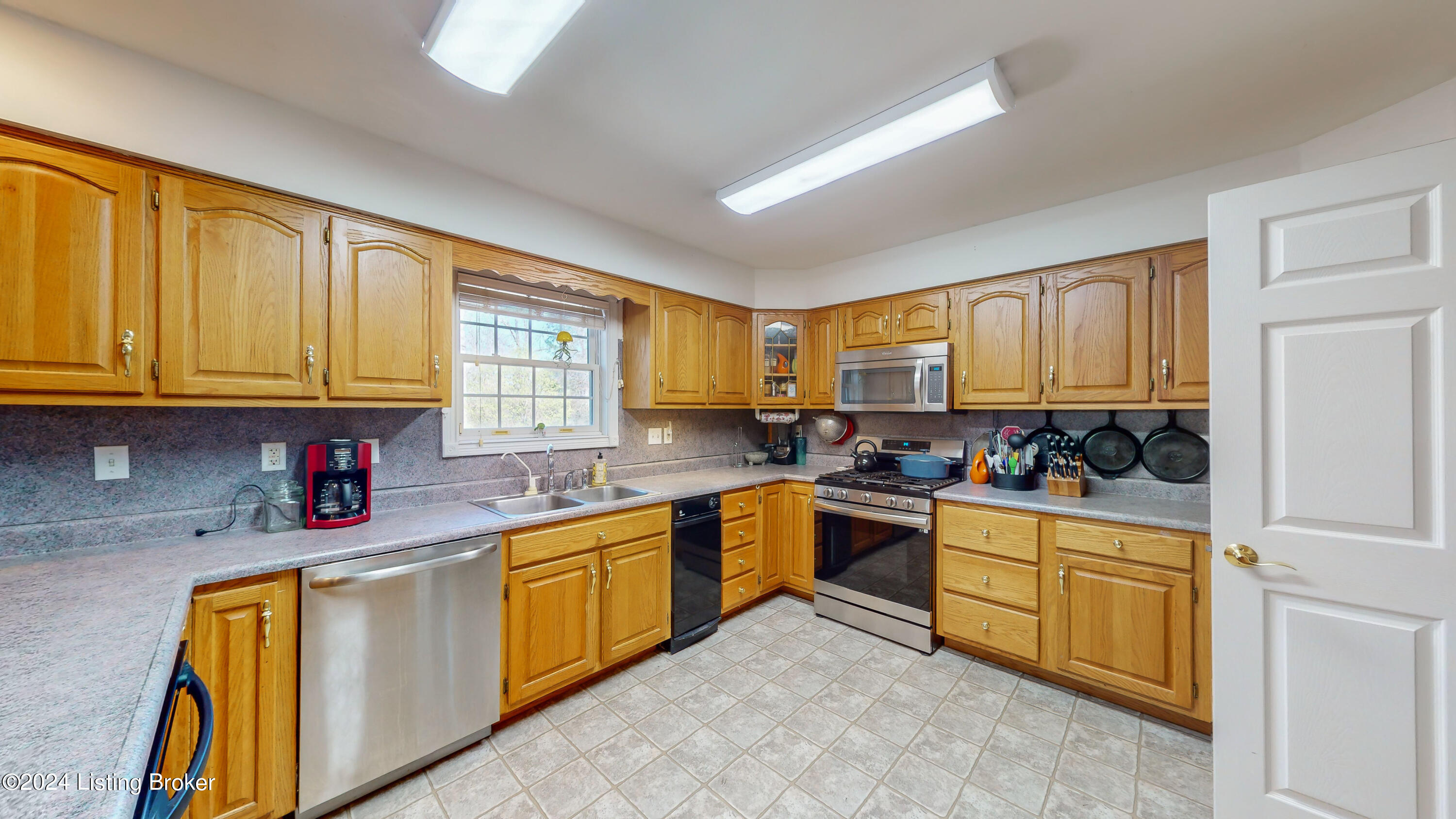 462 Wonderland Road Upton, KY 42784 - Photo 10 of 84 462-Wonderland-Rd_019