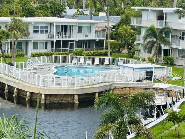 $245,000 | 1511 Southeast 15th Court, Unit 403, Deerfield Beach, FL 33441