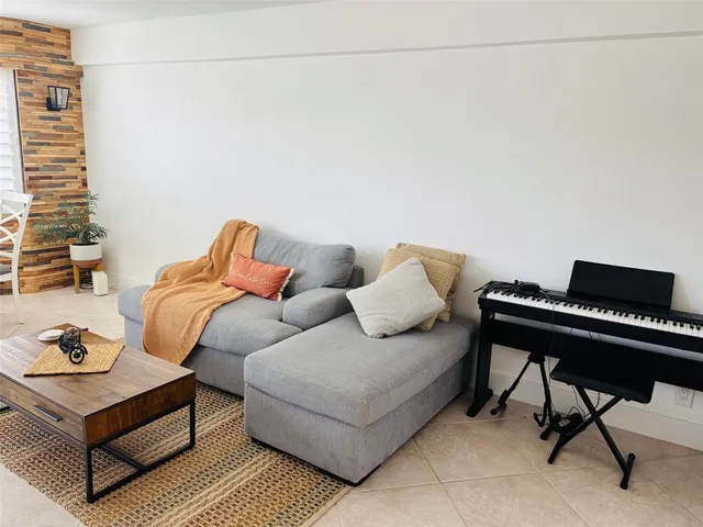 $245,000 | 1511 Southeast 15th Court, Unit 403, Deerfield Beach, FL 33441