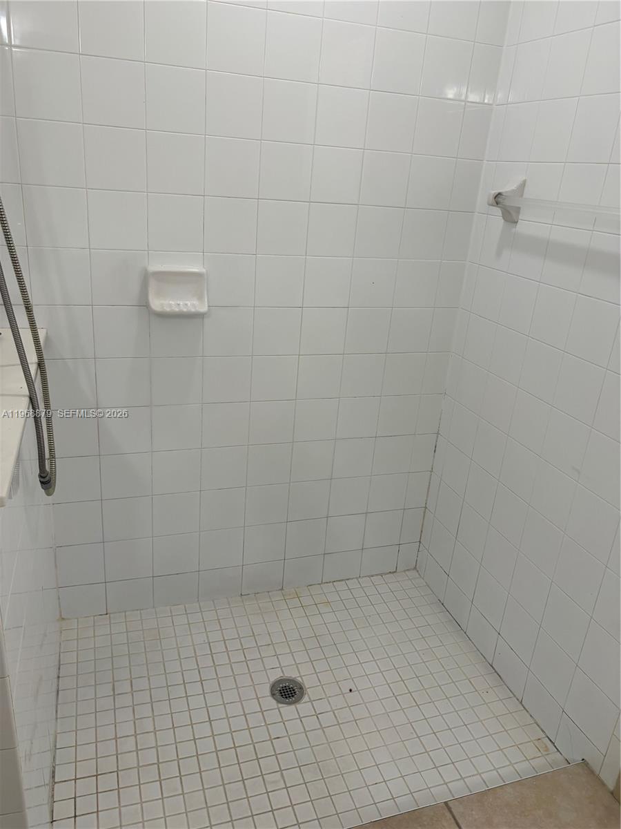 3836 Dove Landing Road West Palm Beach, FL 33403 - Photo 11 of 53 1st floor STEPDOWN