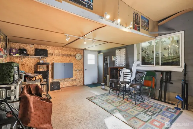 a view of a storage & utility room