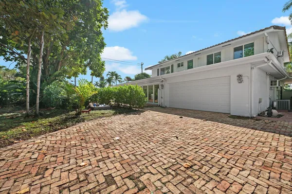 $6,995 | 4620 Northeast 25th Avenue, Fort Lauderdale, FL 33308