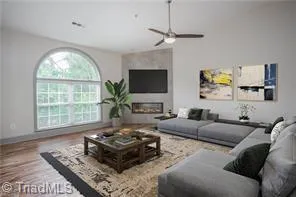 $1,650 | 3725 Morris Farm Drive, Unit 3B, Greensboro, NC 27409