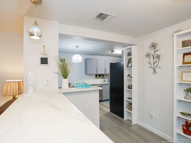 $2,250 | 425 Parland Place, Unit 423, San Antonio, TX 78209