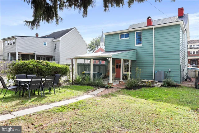 $319,900 | 27 East Salisbury Street, Williamsport, MD 21795