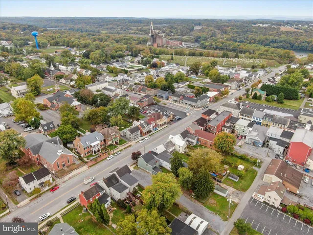 $319,900 | 27 East Salisbury Street, Williamsport, MD 21795