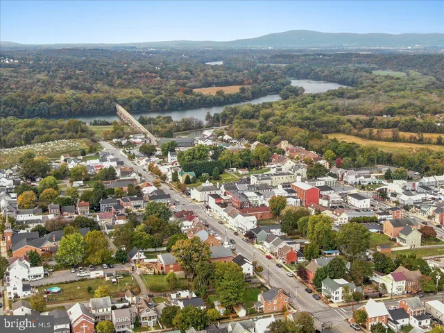 $319,900 | 27 East Salisbury Street, Williamsport, MD 21795