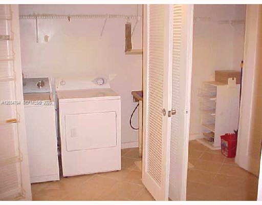 4427 Southwest 16th Street Miami, FL 33134 - Photo 9 of 18 Laundry room