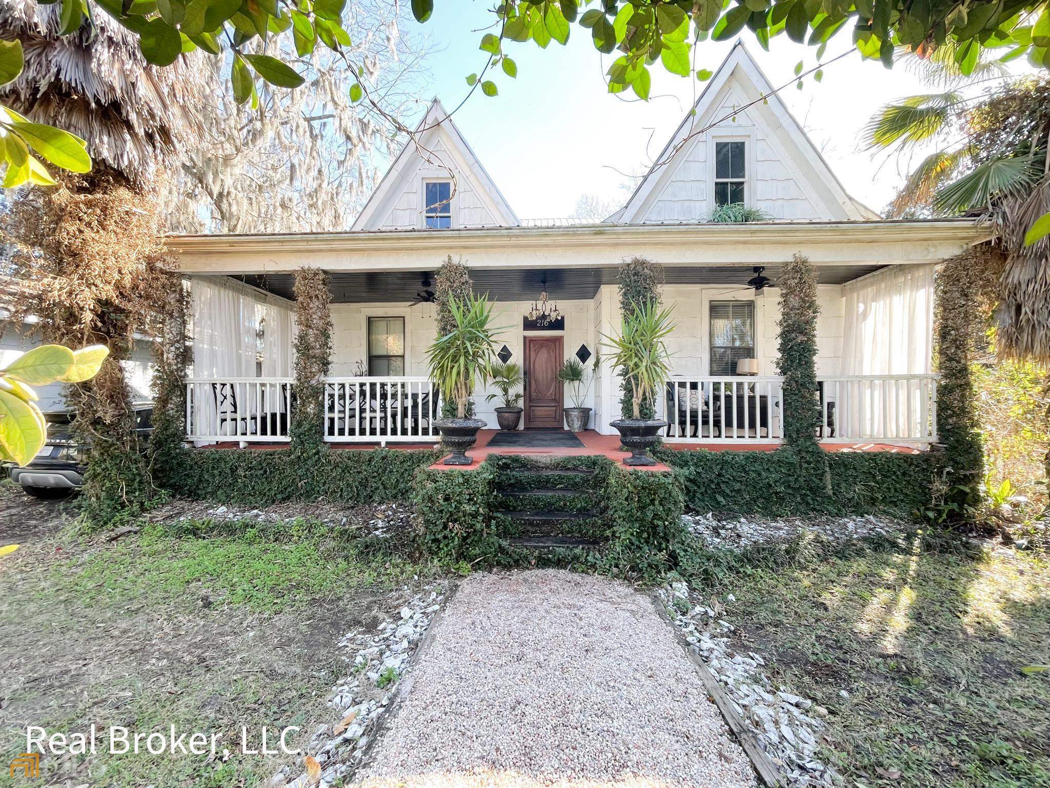 216 Bonaventure Road Savannah, GA 31404 - Photo 1 of 1 Gallery Image 1