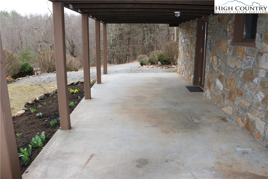 660 Rustic Road West Jefferson, NC 28694 - Photo 22 of 31 Gallery Image 22