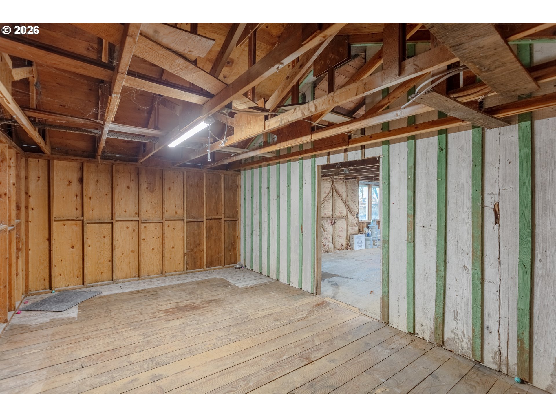5423 Mt Vernon Road Springfield, OR 97478 - Photo 27 of 35 a view of an empty room