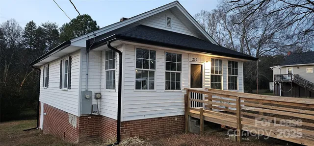 $1,550 | 210 Lincoln Street, Albemarle, NC 28001