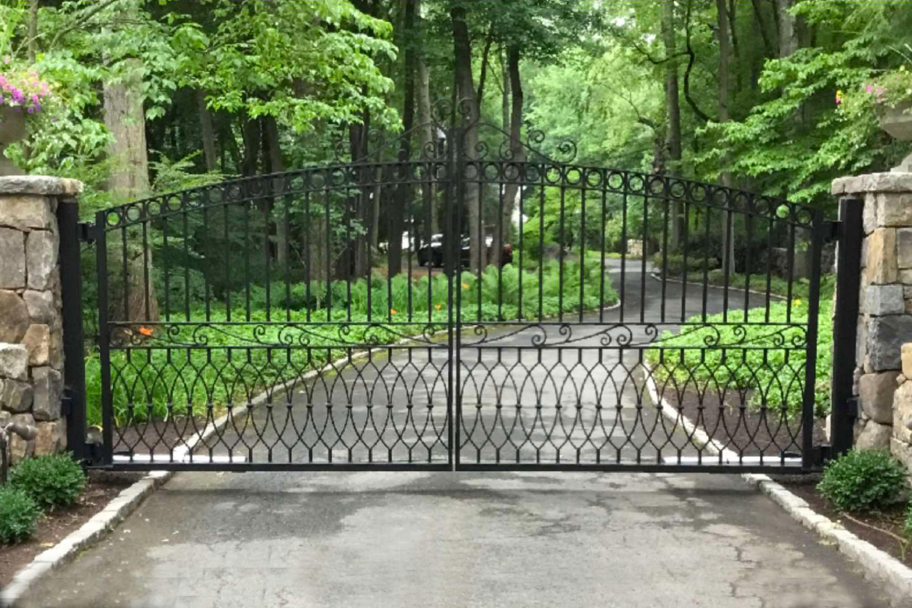 283 Hollow Tree Ridge Road Darien, CT 06820 - Photo 46 of 49 a view of a fence