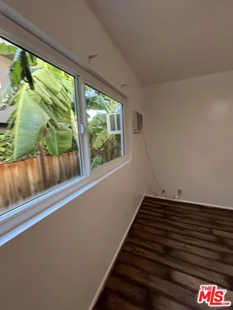 $2,300 | 4187 Arch Drive, Unit 2, Studio City, CA 91604