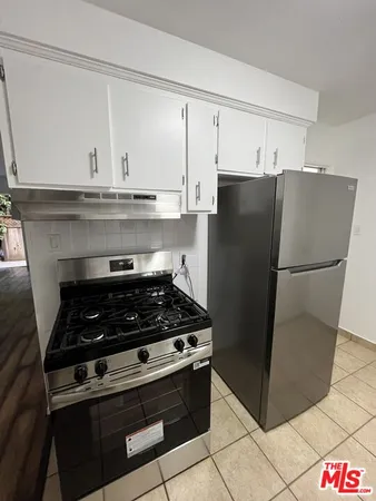 $2,300 | 4187 Arch Drive, Unit 2, Studio City, CA 91604