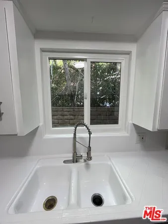 $2,300 | 4187 Arch Drive, Unit 2, Studio City, CA 91604