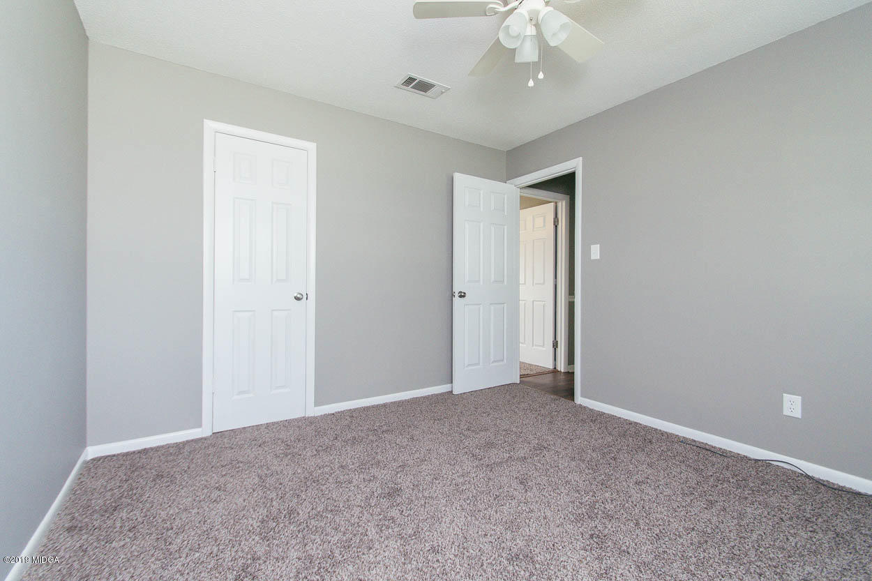 408 Scarborough Road Warner Robins, GA 31093 - Photo 12 of 26 DSC_7109