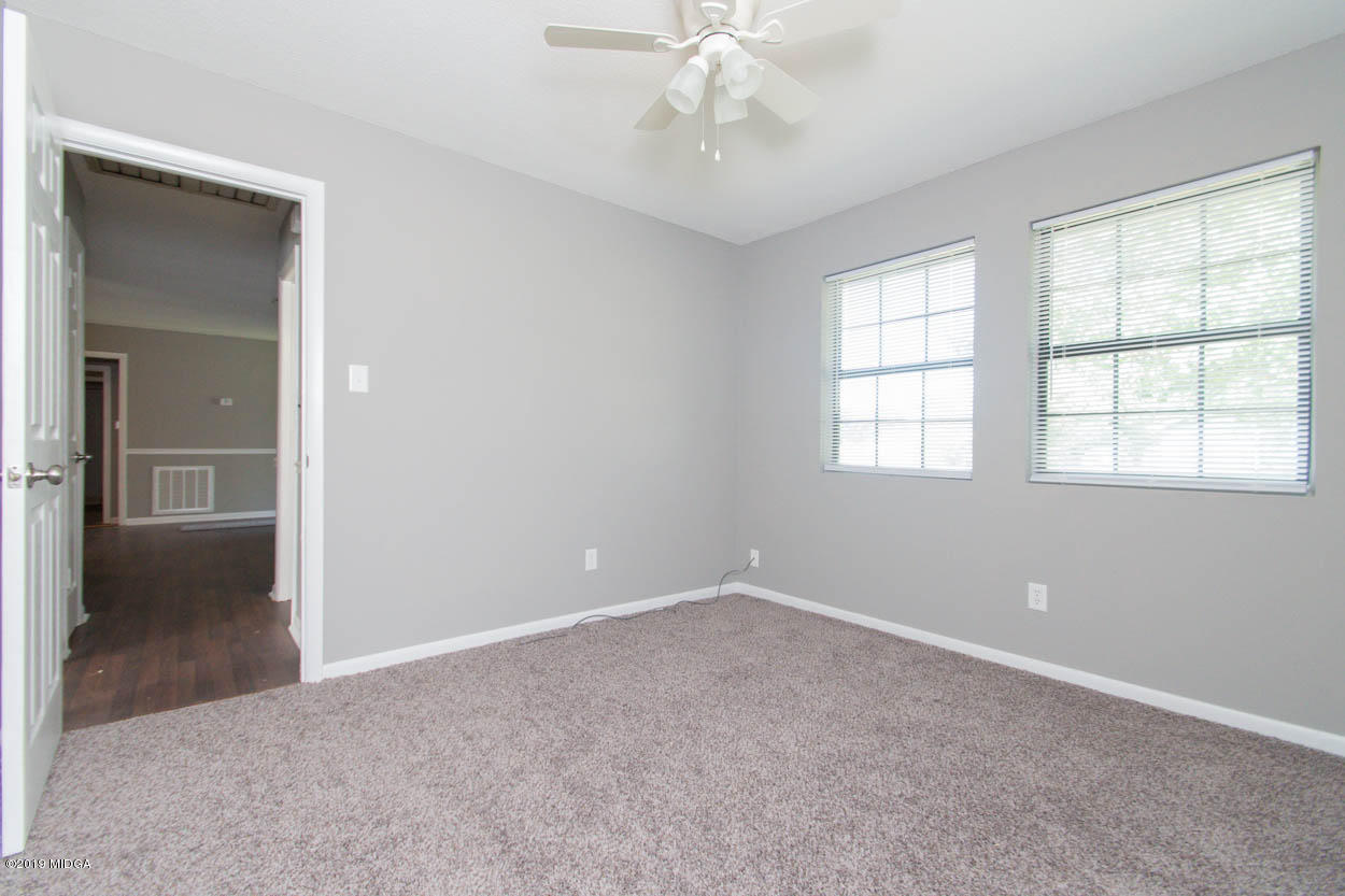 408 Scarborough Road Warner Robins, GA 31093 - Photo 13 of 26 DSC_7110