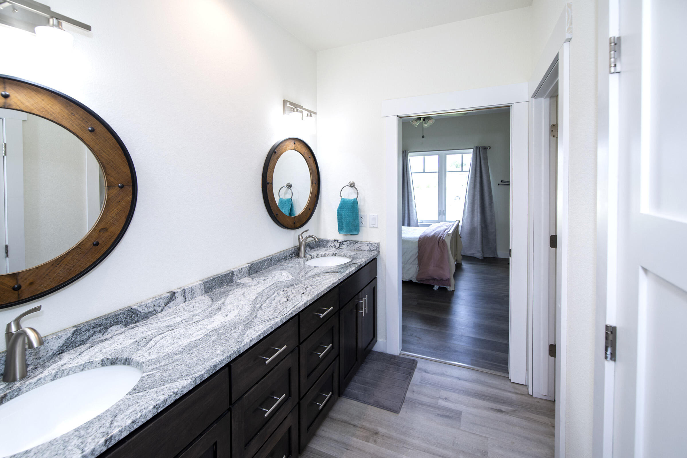 638 Red Oak Drive Summit, WI 53066 - Photo 30 of 49 Shared bathroom for bedroom 2 and 3
