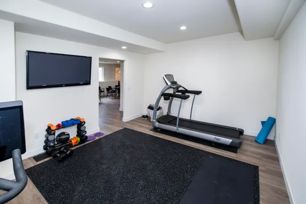 $972,500 | 638 Red Oak Drive, Summit, WI 53066