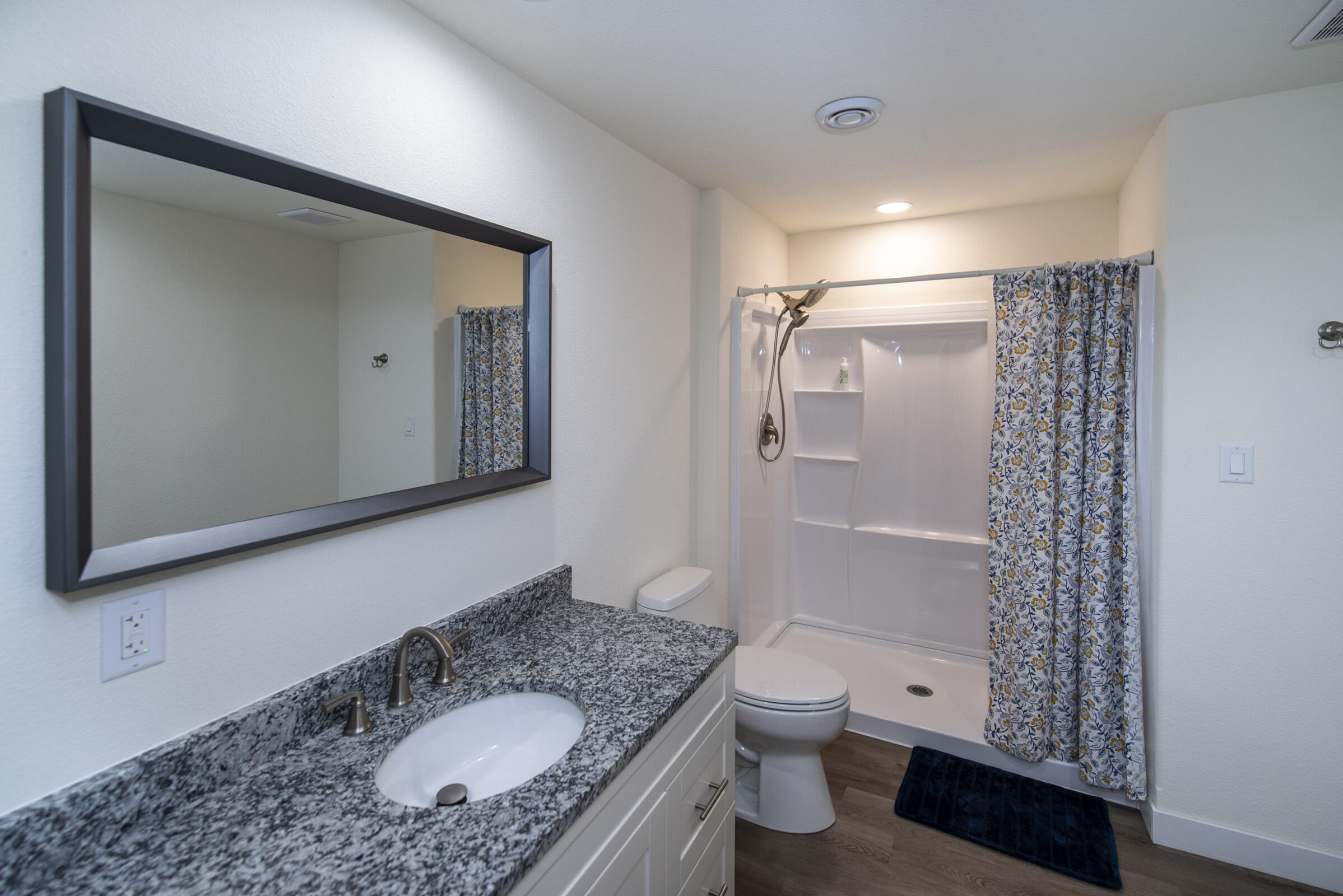 638 Red Oak Drive Summit, WI 53066 - Photo 40 of 49 Lower-level full bathroom
