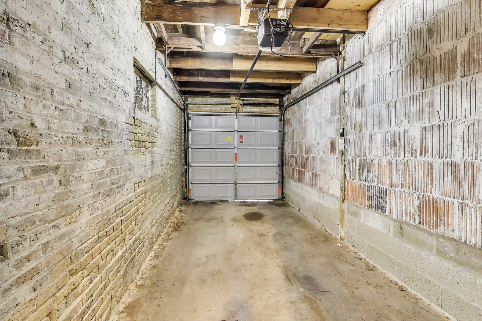 2524 West Winnemac Avenue Chicago, IL 60625 - Photo 8 of 16 a view of storage and utility room