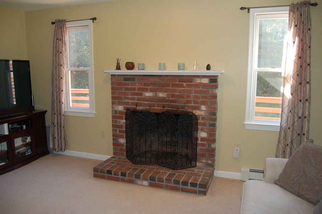 17 Riverside Road Franklin, MA 02038 - Photo 14 of 30 Gallery Image 14