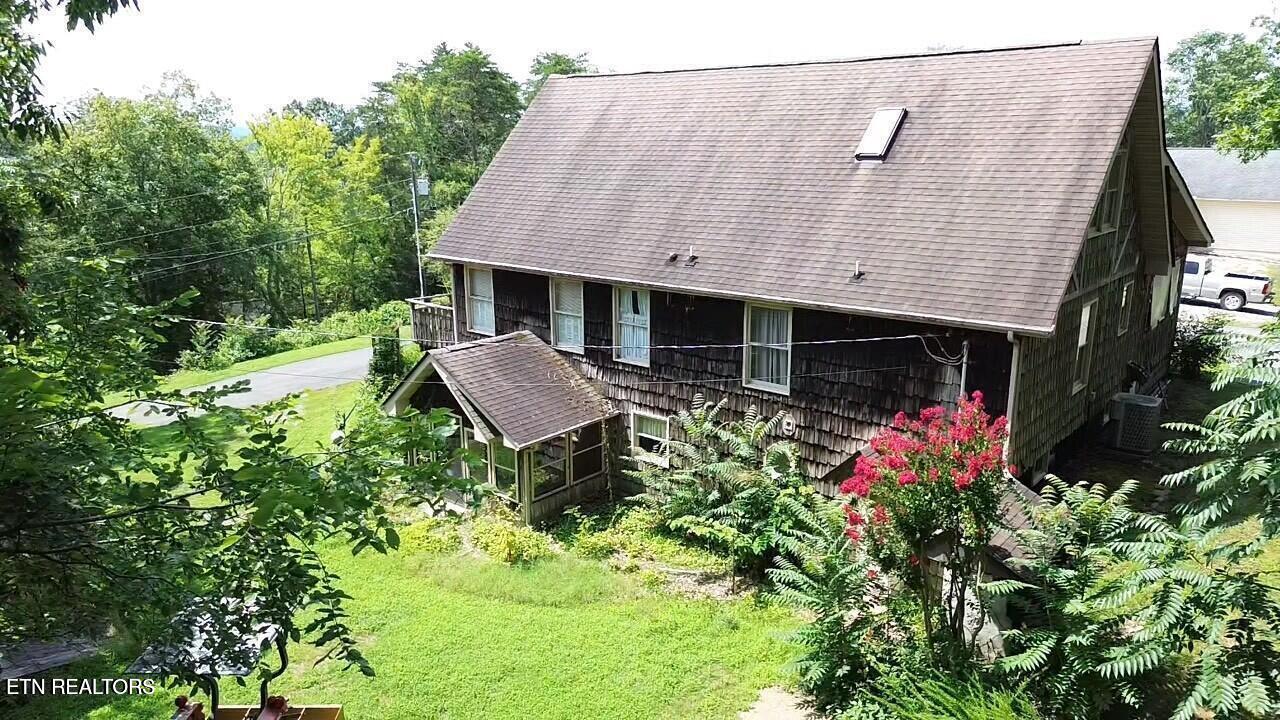 422 Crosby Drive Bean Station, TN 37708 - Photo 3 of 45 SIDE AERIAL