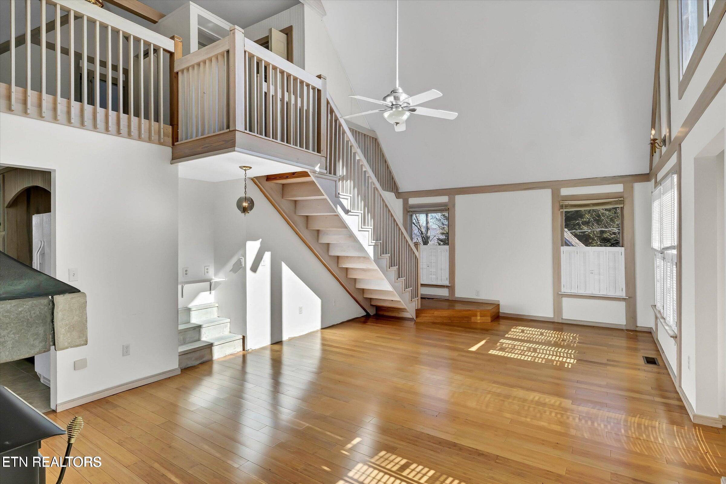 422 Crosby Drive Bean Station, TN 37708 - Photo 6 of 45 LIVING ROOM STAIRS