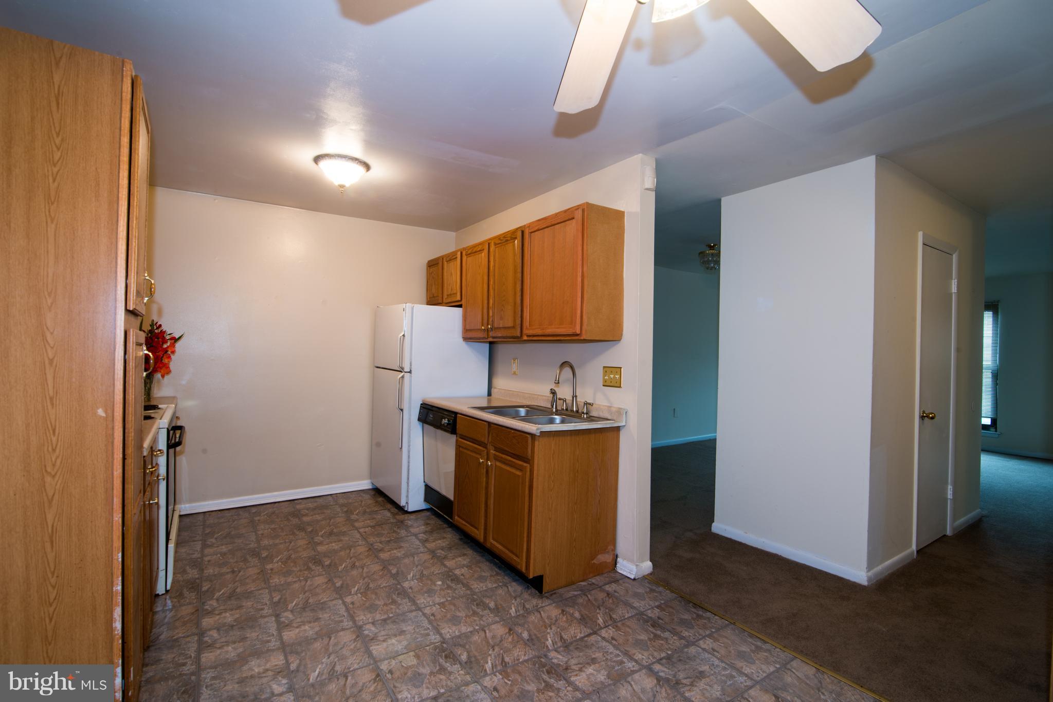704 Bonini Road Southeast Washington, DC 20032 - Photo 7 of 22 Kitchen