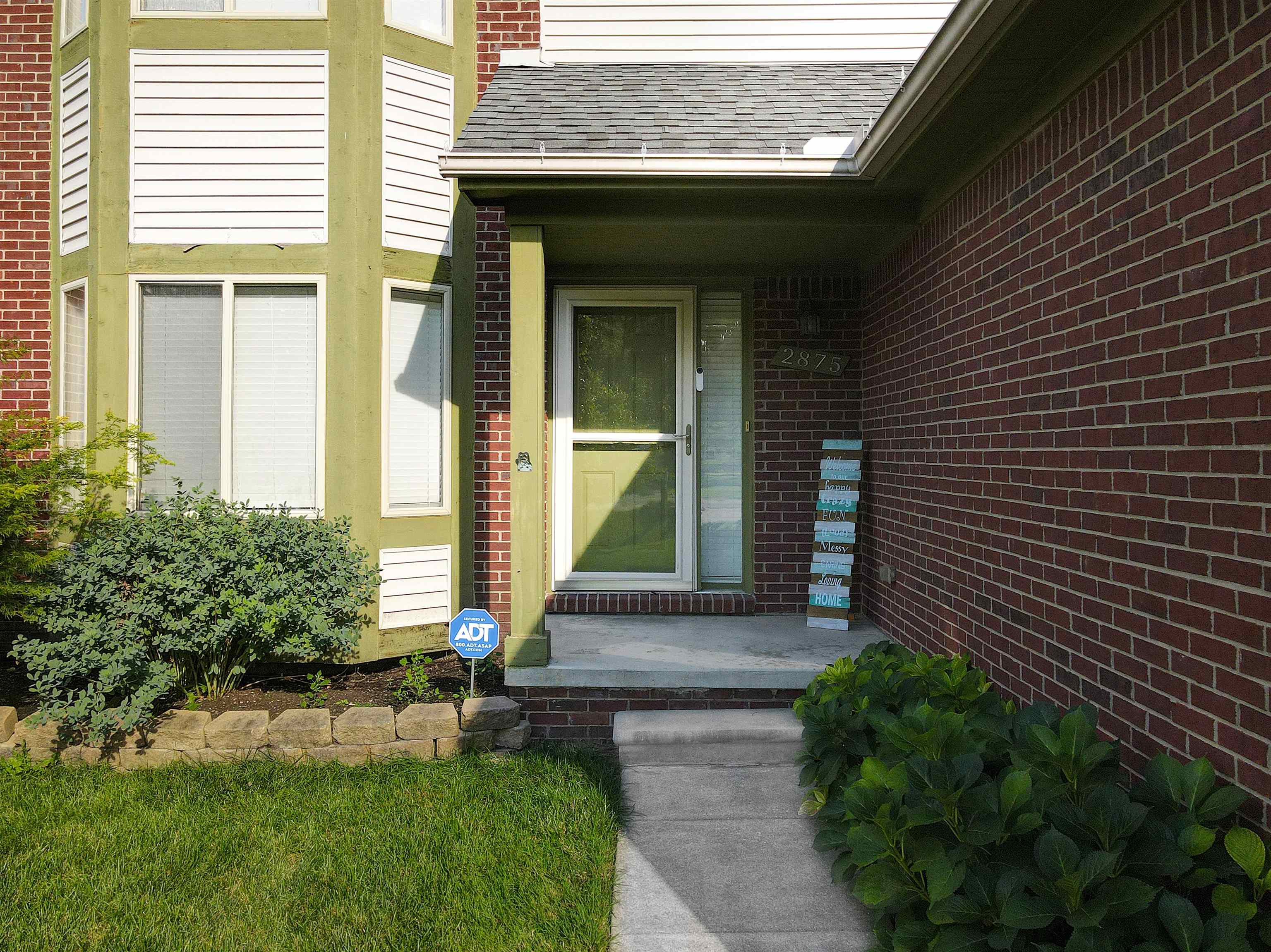 2875 Culbertson Avenue Rochester Hills, MI 48307 - Photo 2 of 31