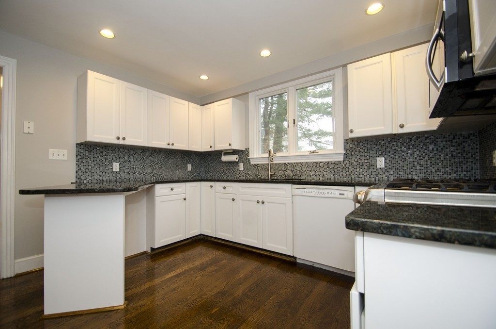 174 Oliver Road Newton, MA 02468 - Photo 2 of 13