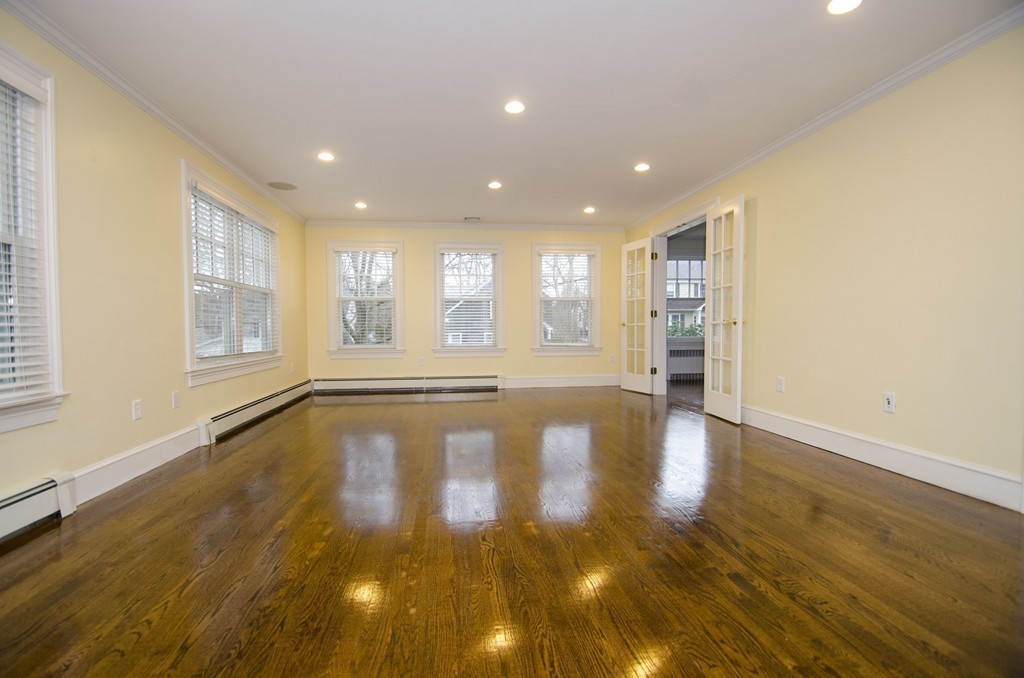 174 Oliver Road Newton, MA 02468 - Photo 9 of 13