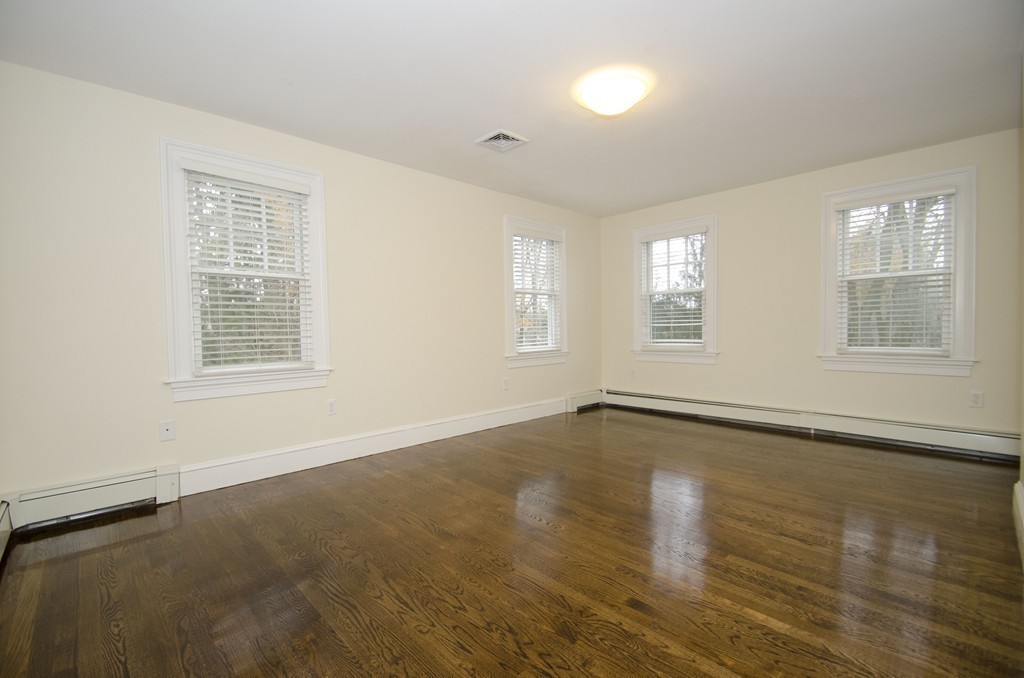 174 Oliver Road Newton, MA 02468 - Photo 10 of 13