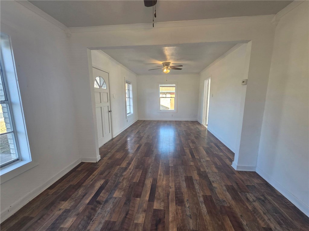 709 East Caesar Avenue Kingsville, TX 78363 - Photo 6 of 15 Dining room looking into Living Room