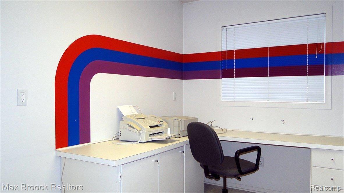 4786 Pickering Road Bloomfield Hills, MI 48301 - Photo 14 of 25 1st Floor Office