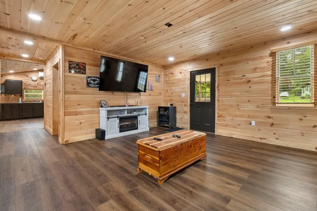 $220,000 | 132 Burkett Chapel Road, Decatur, TN 37322