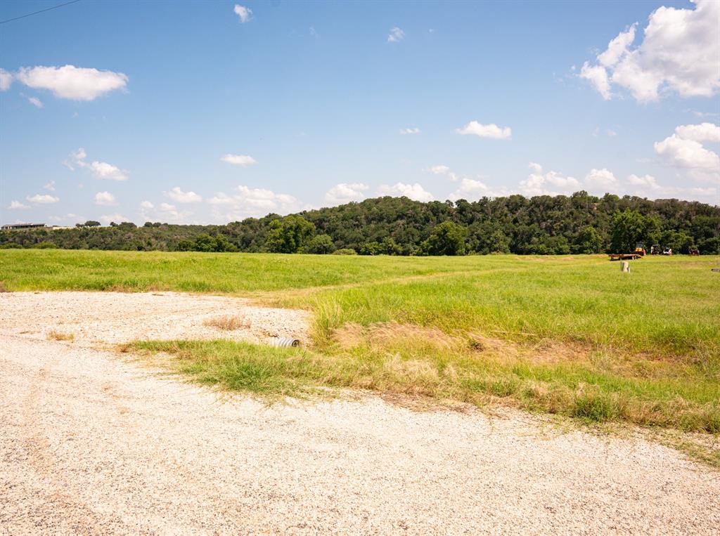 2105 River Shls Road Mineral Wells, TX 76067 - Photo 18 of 38 a view of an ocean and a mountain