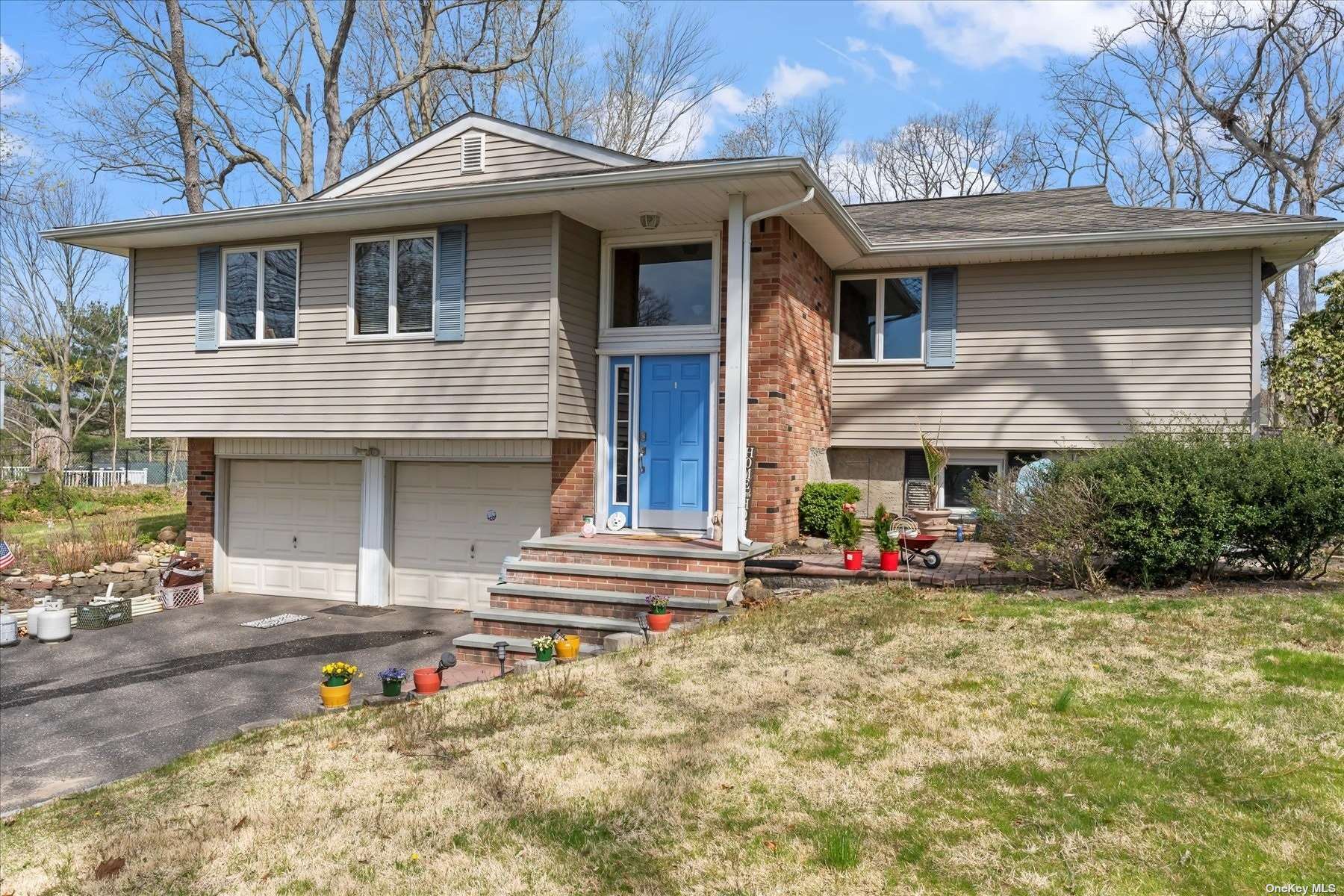 5 Model Court Rocky Point, NY 11778 - Photo 1 of 1 Gallery Image 1