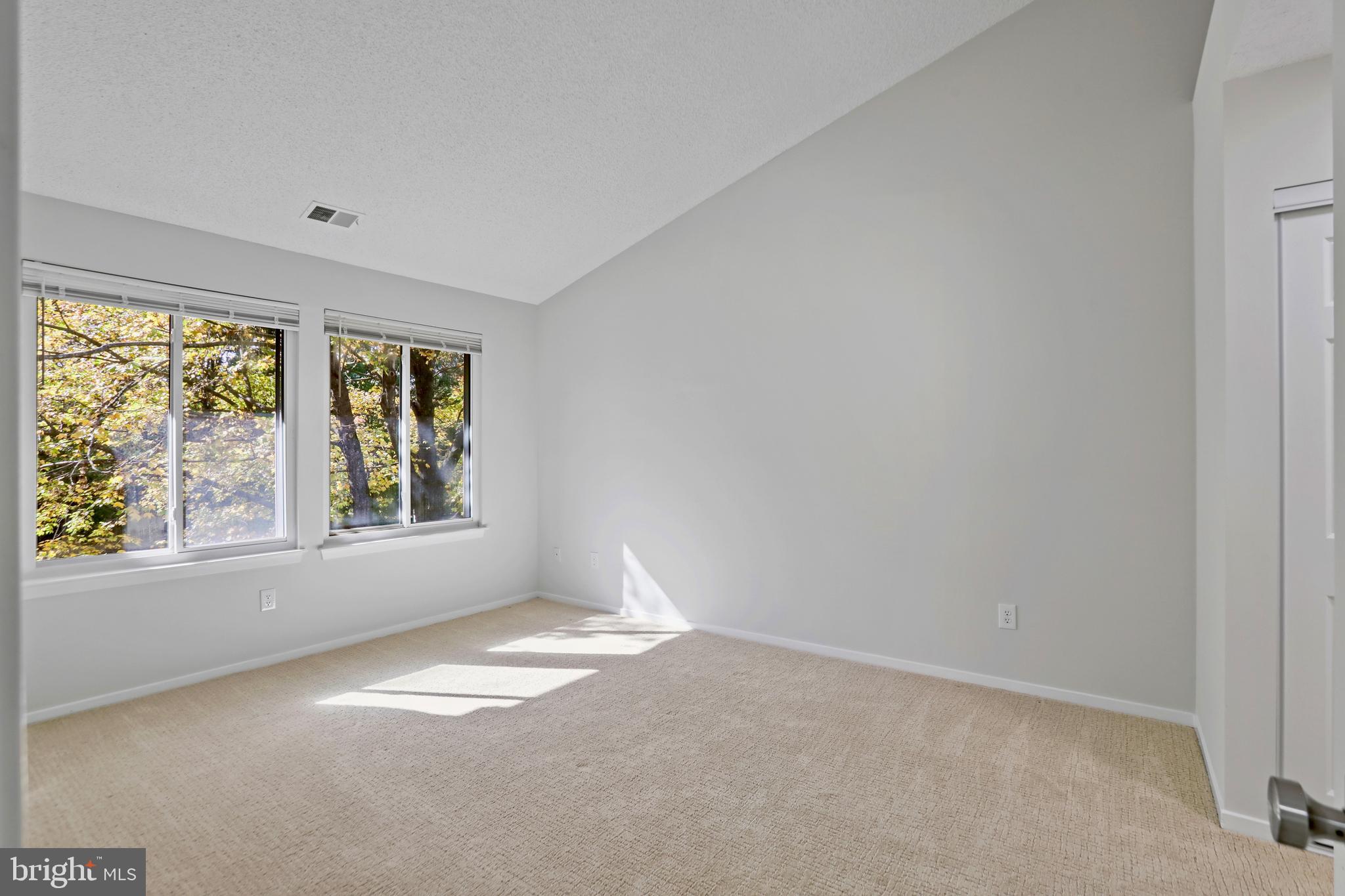 11737 Summerchase Circle Reston, VA 20194 - Photo 21 of 29 Primary Bedroom