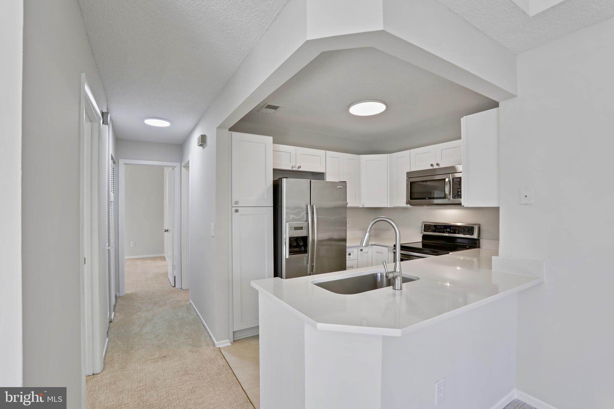 11737 Summerchase Circle Reston, VA 20194 - Photo 4 of 29 Kitchen