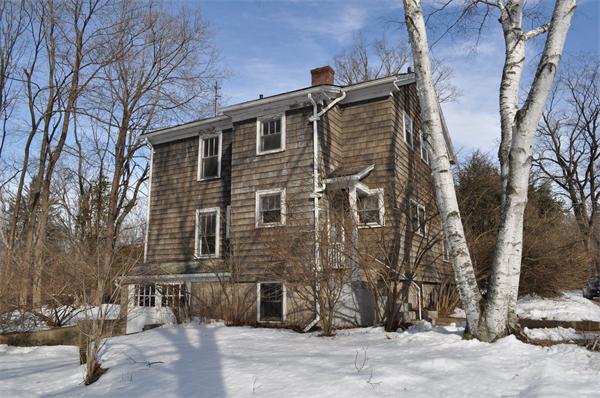 21 Harris Street Amherst, MA 01002 - Photo 3 of 27 Gallery Image 3